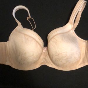 Light tan lace bra NWOT